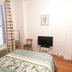 Comfort Parisian Room And Sofa Bed 1 Min To Metro M4 & T3A Paris Chambre Chez Habitant